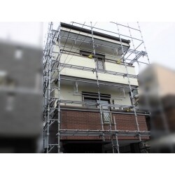 【施工後】
足場を組み、外壁塗装工事・屋根塗装工事・ベランダ防水工事を行ないました。
全体の工期は１６日間です。