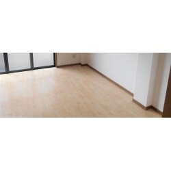 【施工後】
リビングの床 クッションフロア張り替え工事を行ないました。
全体の工期は１日です。