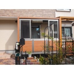 建物に合ったデザインを重視し、高さ・広さ・明るさを考慮しました。