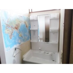 湯ポットも設置したTOTOの75cmの洗面化粧台です。