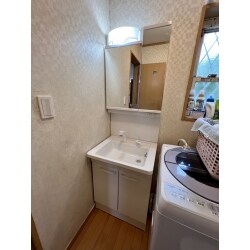 戸建て住宅　洗面化粧台交換工事