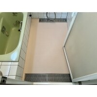 浴室改修工事（浴室用床シート貼り付け、浴室暖房乾燥機取付）