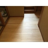 気になる廊下のぶかつきを改善しました!