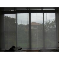 シェードのレースカーテン