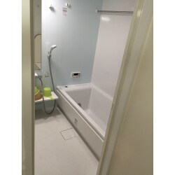 間取変更後、清潔感があふれる水廻りリフォームになりました。