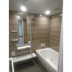 水回り設備の新調とクロス張替えをしました。