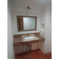 タイルと小物と造作で南欧風にリフォームしました。