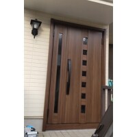 お家の顔になる玄関はLIXILリシェントです。