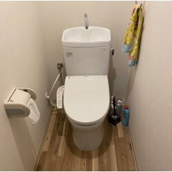 築15年を経過したマンションにお住まいで、脇から水漏れがするようになったトイレ、ガラストップにひび割れが入ったガスコンロ、音がうるさい換気扇を交換したいとの事でした。数年後にフルリフォームをお考えなので今回は必要最小限の工事をご希望でした。