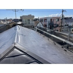 和瓦から金属瓦へ葺き替え