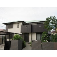 外壁を2色塗り分けでイメージチェンジ、屋根は高反射塗料。