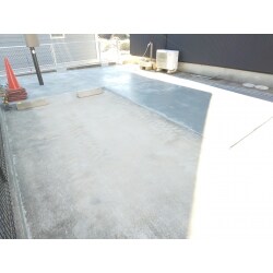 駐車場床をコンクリートにしました