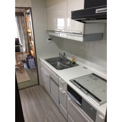 タイル張りからキッチンボードになりお掃除が楽になりました。