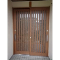 現代的な和風の玄関にリフォーム