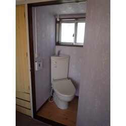 2階の収納部分をトイレに改修しました