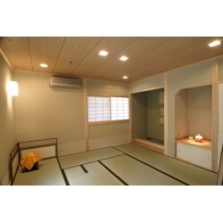 プレハブ造りから本格的茶室へ