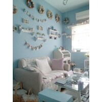 印象的なブルーのクロスへ