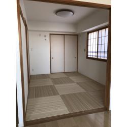 6畳間和室の畳を床替えしました。壁紙クロスも張り替えました。