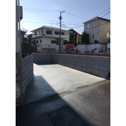 高低差のある土地に駐車場を作る