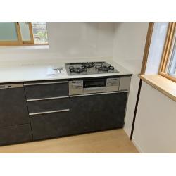 中古物件の購入からリノベーションまでご相談いただきました。
「綺麗であたたかいところに住めたら」と相談時は町営住宅に若いご夫婦と小さなお子様で住まわれていらっしゃいました。ご予算も決まっておりましたので優先順位を決めながら仕様を決めていただき、お引渡し後は大変ご満足いただけました！