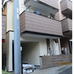 サイディング、ジョリパッド、ベランダ下の幕板、雨樋、水切り等
全て再塗装致しました。