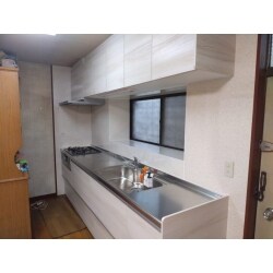 93万円でのシステムキッチンの交換設置工事：船橋市坪井西