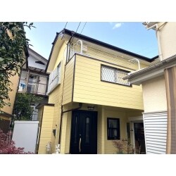 前回のリフォームより時間が経っていたため、全体的に汚れの付きや劣化が見受けられましたが、しっかりと洗浄してから施工を行いました。