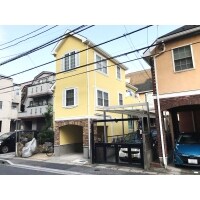 ツタの絡んだ家をキレイにしたいというご要望でした