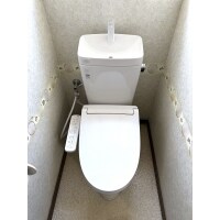 水漏れ発生の緊急対応でトイレ交換施工をいたしました