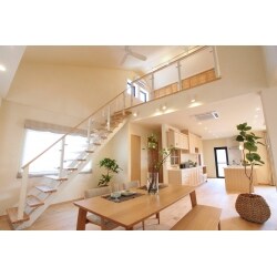 鉄骨2階建て二世帯スケルトンリフォーム