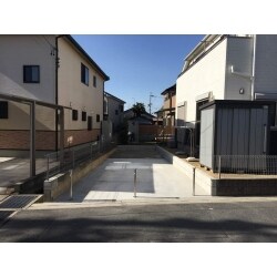 コンクリートの駐車場
