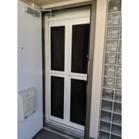 玄関網戸の設置