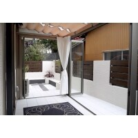 南国のテラスで贅沢気分