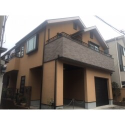 現地調査後、建物診断書と合せて数通りのお見積りをご提案させていただきました。
お選びいただいた塗料
外壁：アートフレッシュ（シリコン）