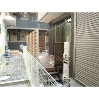 隣地宅様との目隠しを考慮し、リビングの空間も広がりました。