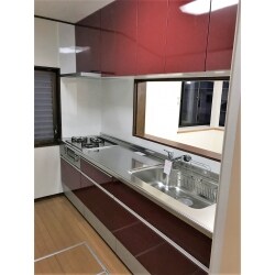 キッチンは、LIXIL　シエラ
浴室は、LIXIL　リノビオV
洗面台は、LIXIL　ピアラ
中古住宅購入に伴い、水廻りをリフォーム。
