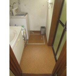 廊下、洗面室のフロアーのたわみの解消