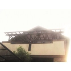 降雨時でも洗濯物が干せる様に、またベランダテラスいっぱいの大きさを希望
