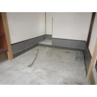 賃貸住宅のガレージ内部の間仕切りを撤去し以前の駐車場に戻す