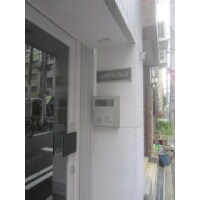 マンション出入り口を防犯の為にオートロックの入口に