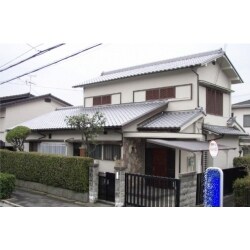 枚方市山之上の家＃1（淡路産いぶし瓦56判）