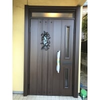 機能性の高い玄関ドアへ改修