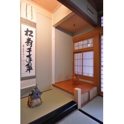 床の間に茶室で採用されている琵琶床にしました