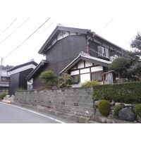 外壁(焼板)を貼り替えずに塗装でキレイに!