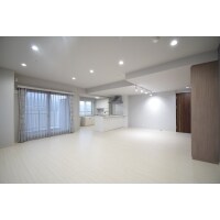 間取り変更し、広々リビングダイニングへ