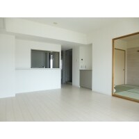 住まい全体の床と壁を一新