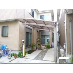カーポートと面格子を取り付けました。
（その他、水栓柱）