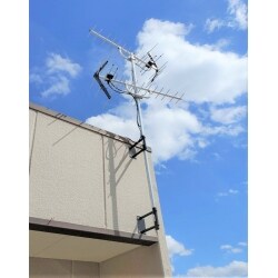 屋上アンテナ撤去し、新設
