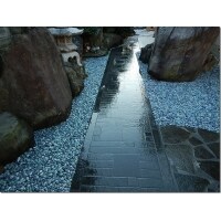 玄関アプローチ、庭、雨戸、屋根とトイレ洗面の内装リフォーム