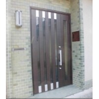 玄関 と 勝手口 を LIXILリシェントでドア取替